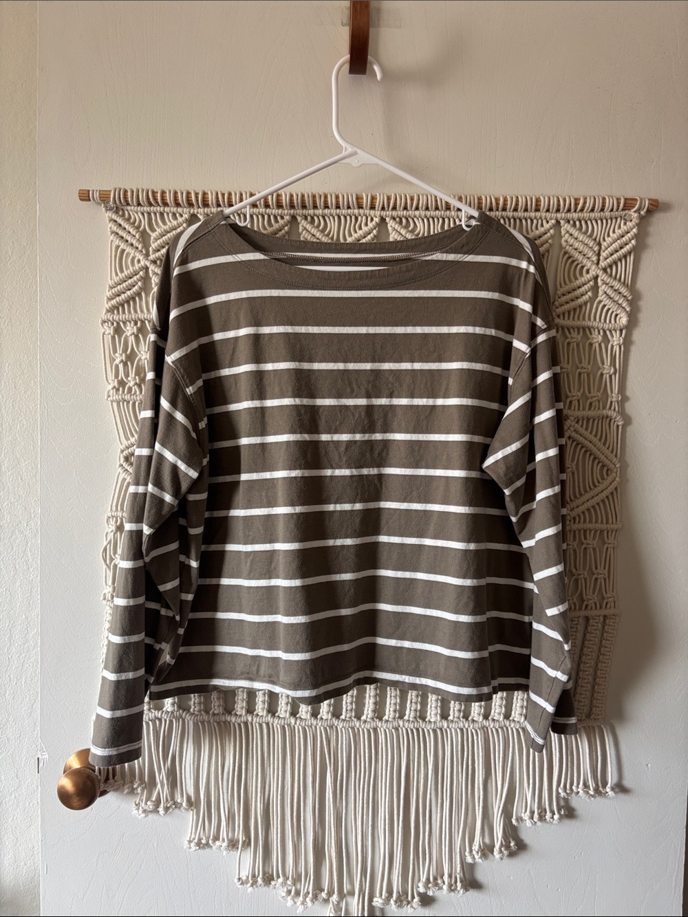 Old Navy taupe white stripe boatneck cotton longsleeve tee L